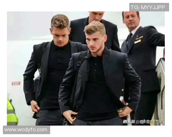 北京足球队的崛起与荣耀揭秘:探索他们背后的力量与激情 北京足球队的崛起与荣耀揭秘:探索他们背后的力量与激情