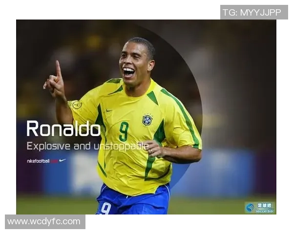 足球明星挂件设计独特可转动让你随时感受足球魅力与激情